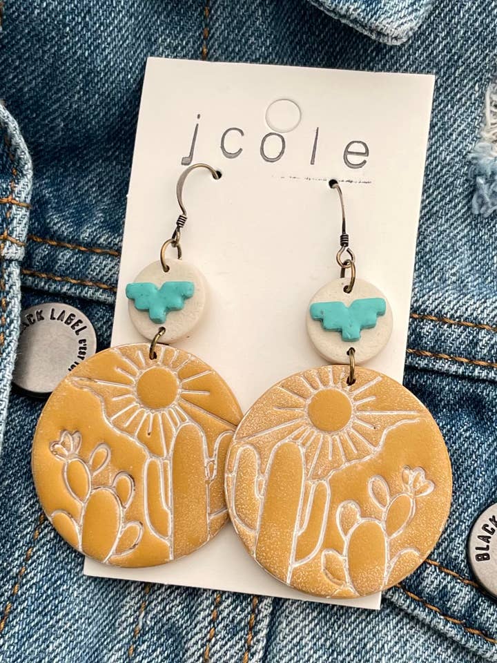 Kaktus & Sol
LER ØRERINGE for engroshandel hos J. Cole Jewelry