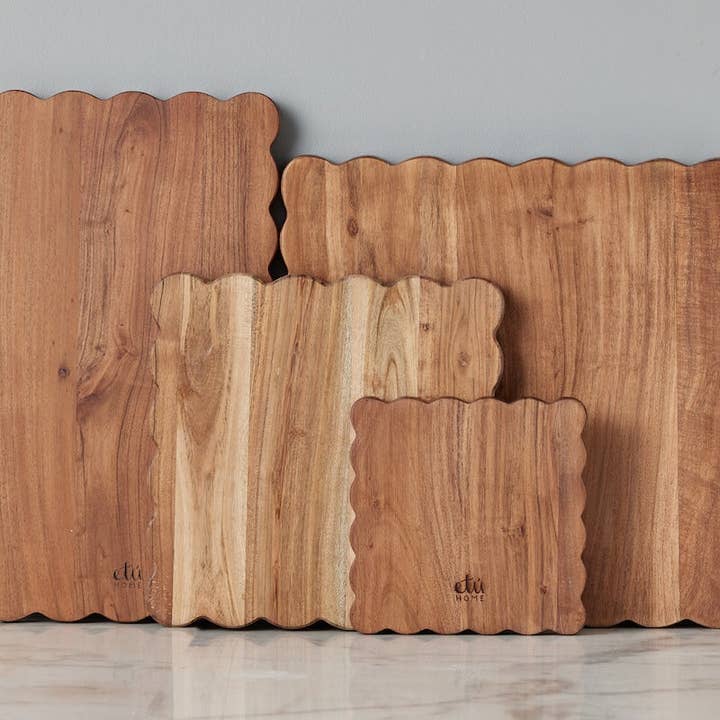 etúHOME - Wholesale Cutting Board - Scalloped Cutting Board, Large Square8