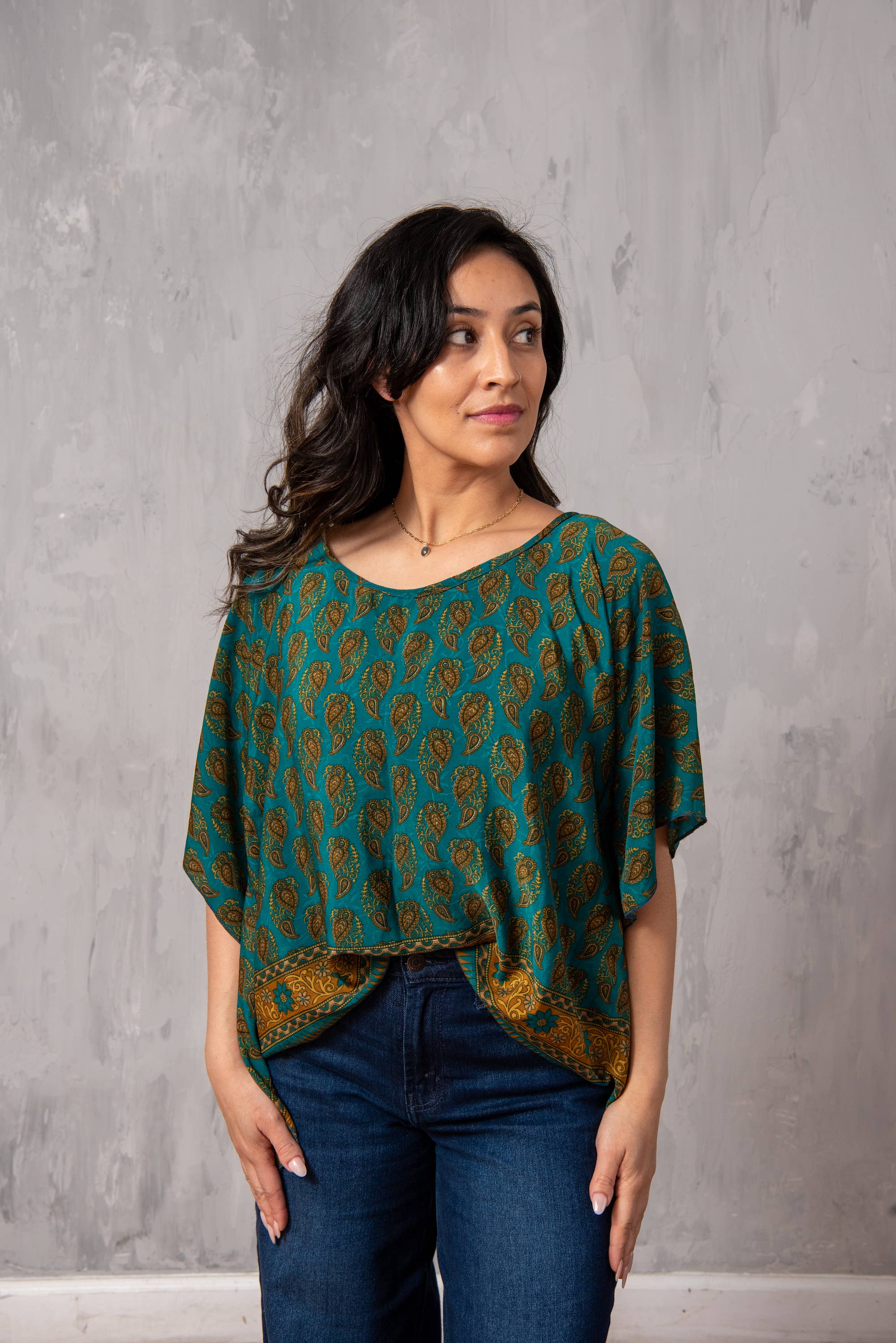 Baizaar - Vente Chemisier – femme - Top court fluide en sari recyclé3