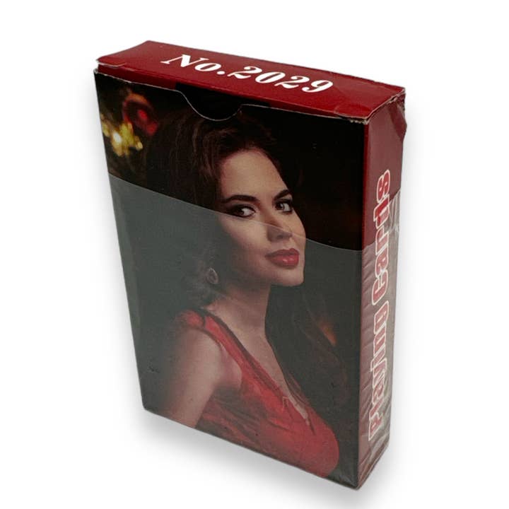 Kinky Pleasure - KP032 - Sexig Elegant Kvinna i Bikini Spelar Kort för wholesale av Kinky Pleasure