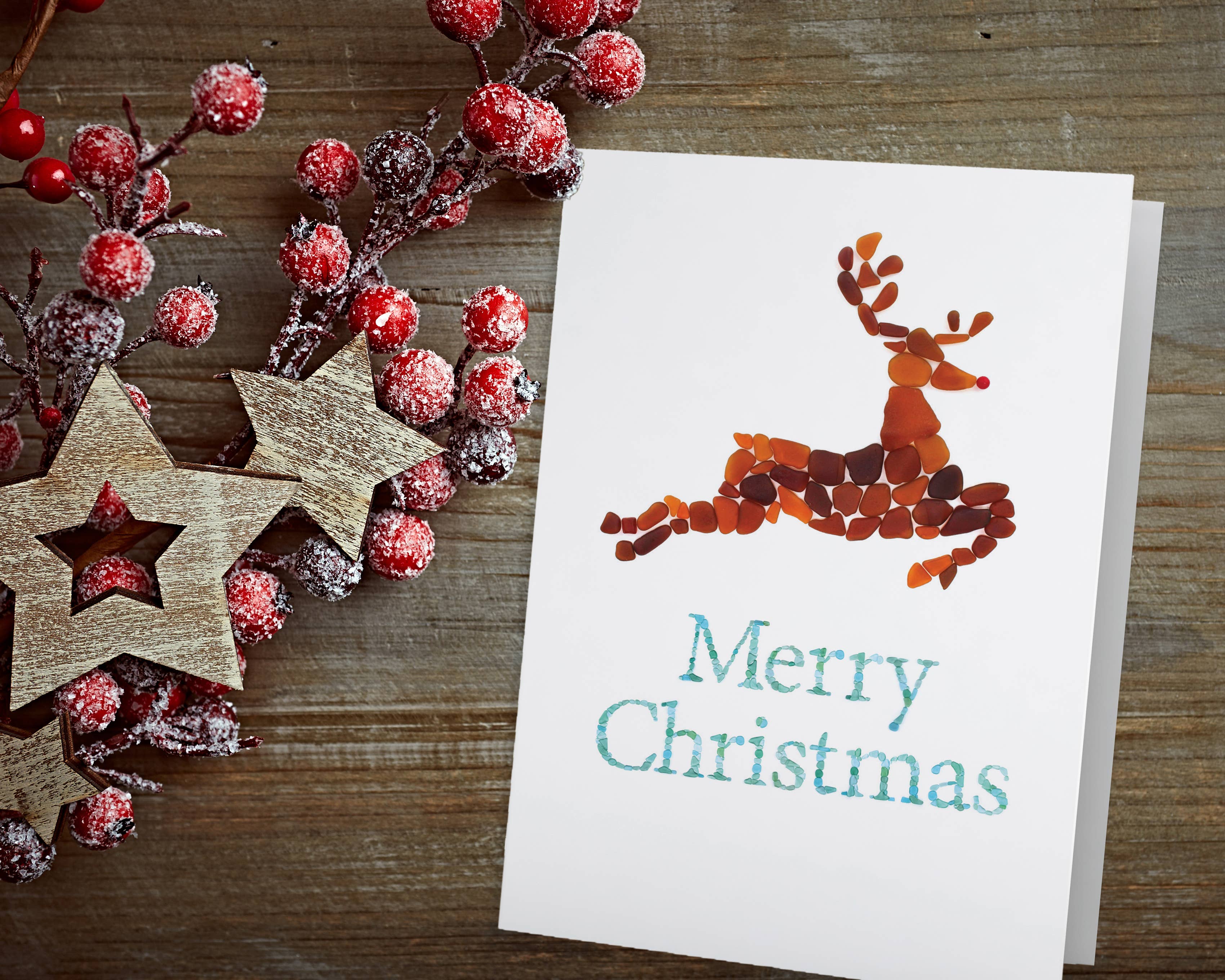 Beachcombing / Etched by the Sea – Großhandel Weihnachtskarte – Seeglas Rentier Frohe Weihnachten Weihnachtsfeiertags-Karte2