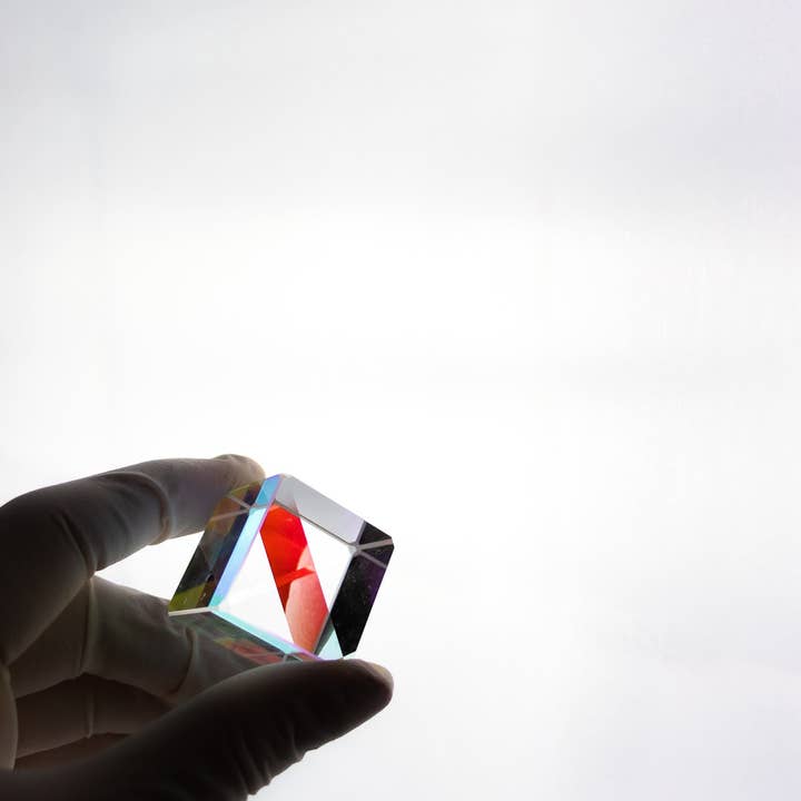 Stemcell Science Shop - Wholesale Decorative tabletop object - Beam Splitter9