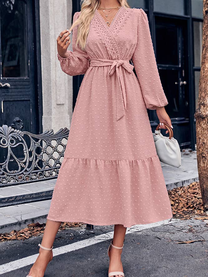 Effen maxi-jurk met Zwitserse stippen en kanten rand en sjerp SN197 voor wholesale door UNISHE