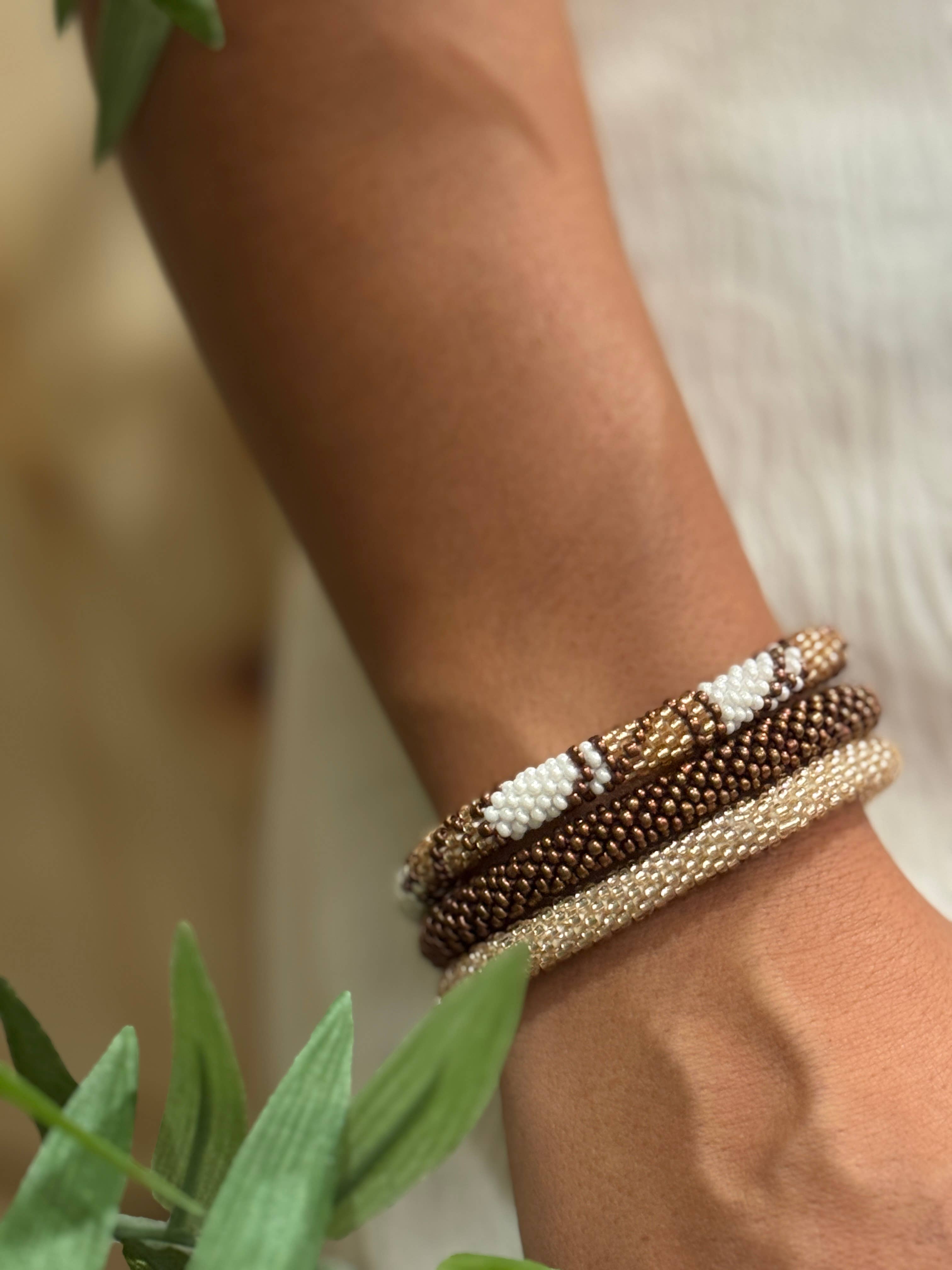 MAISON KIZO - Wholesale Beaded Bracelet - Nepalese Bracelet B311