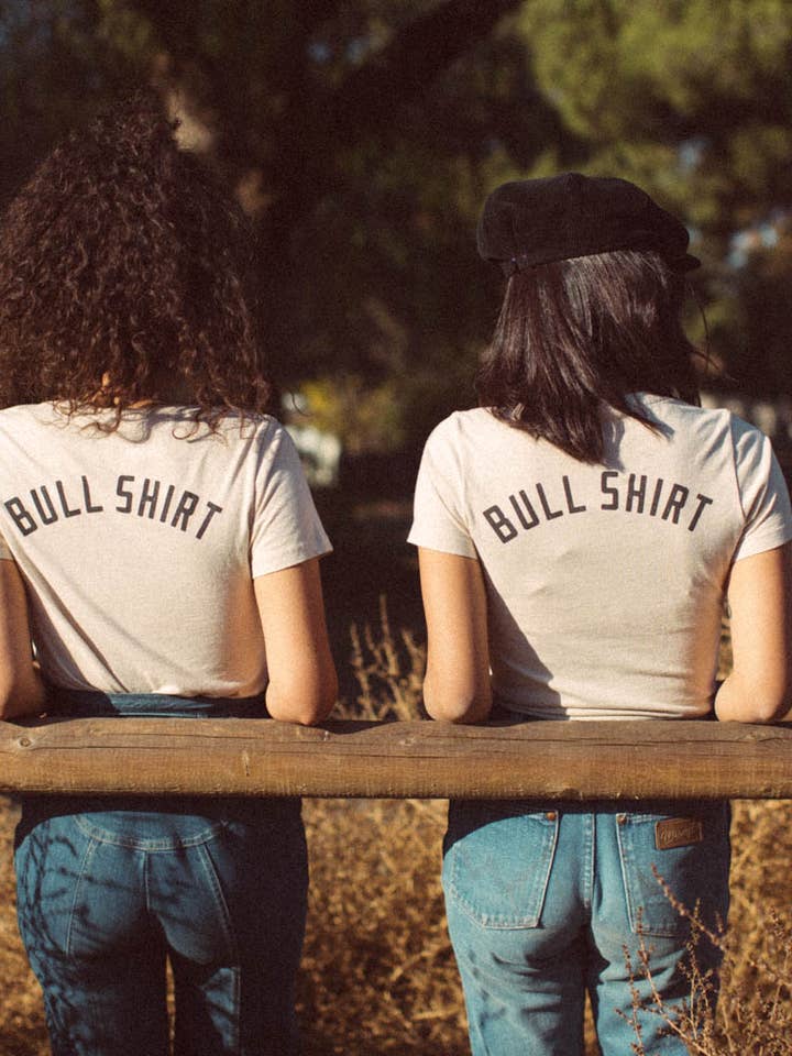 The Bee & The Fox – wholesale T-shirt med logga - Dam – Bull Shirt | Dam T-shirt med tryck4