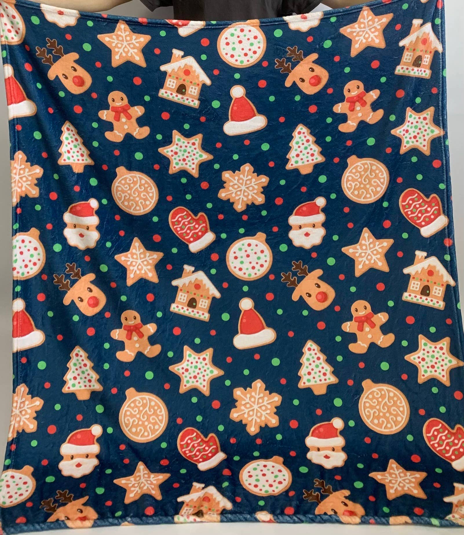 Granny B's Holiday Depot - Wholesale Throw Blanket - Christmas Blankets0