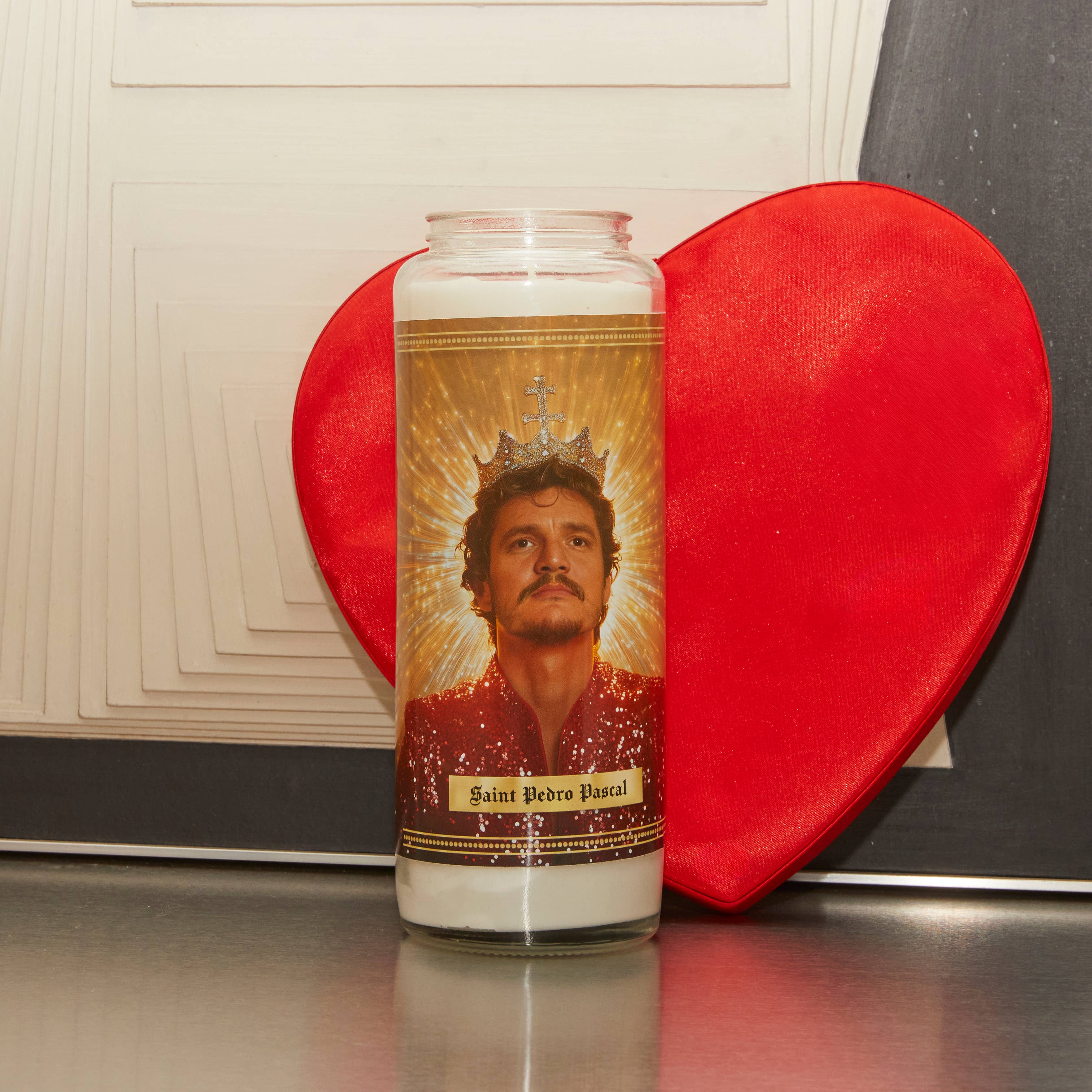 Icon Maniacs - Wholesale Novelty Candle - Pedro Pascal candle2