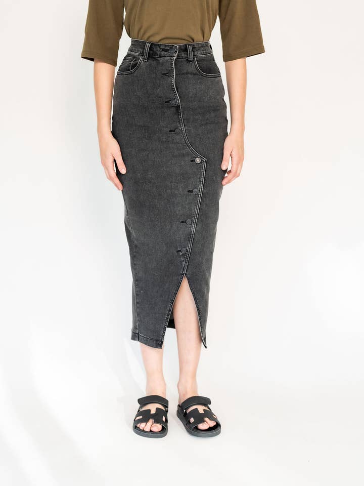 Recollection Brand - Wholesale Dress - Women's - Button Front Stretch Denim Midi Skirt3