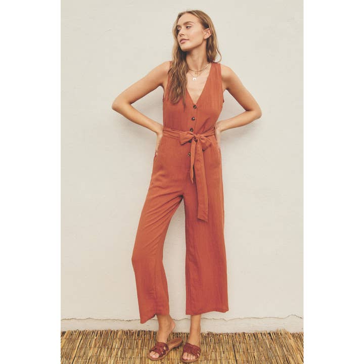 Combinaison à ceinture boutonnée (1) pour la vente par Dress Forum