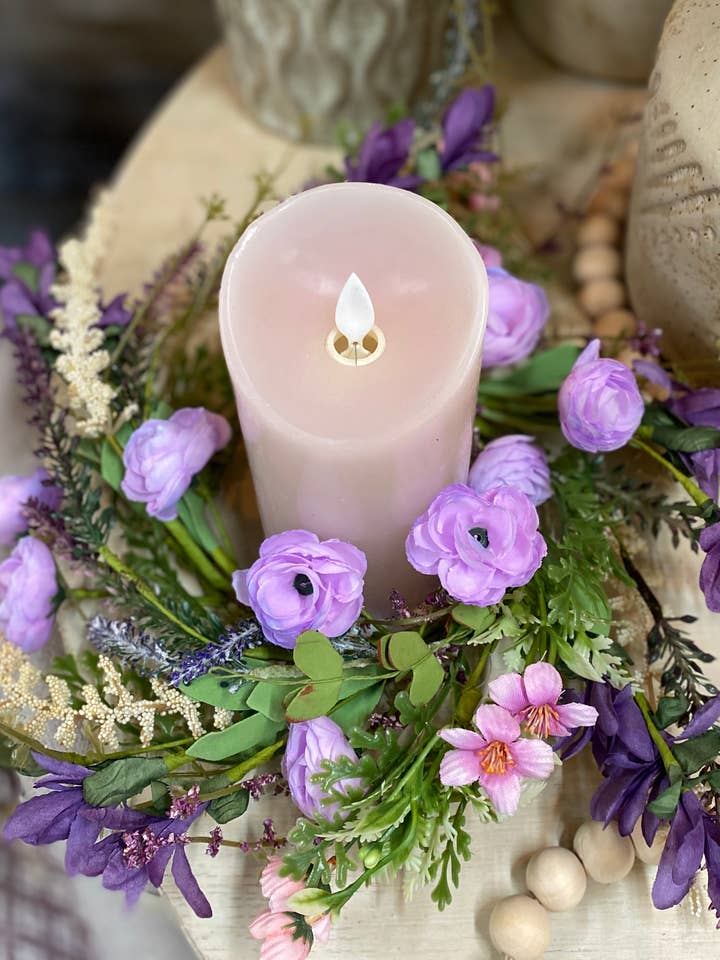 Lilla Ranunculus 4.5in lysring for engroshandel hos Wholesale Home Decor