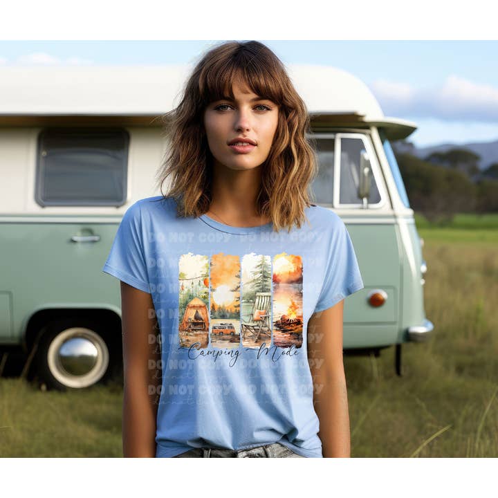 5738 - Mode camping - Police noire *Transfert DTF pour la vente par It's Transfer Time