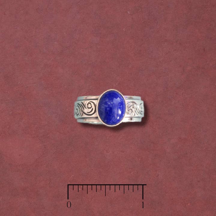 Ovaler Lapisring mit gestaltetem Band für den Großhandel von Tidepool