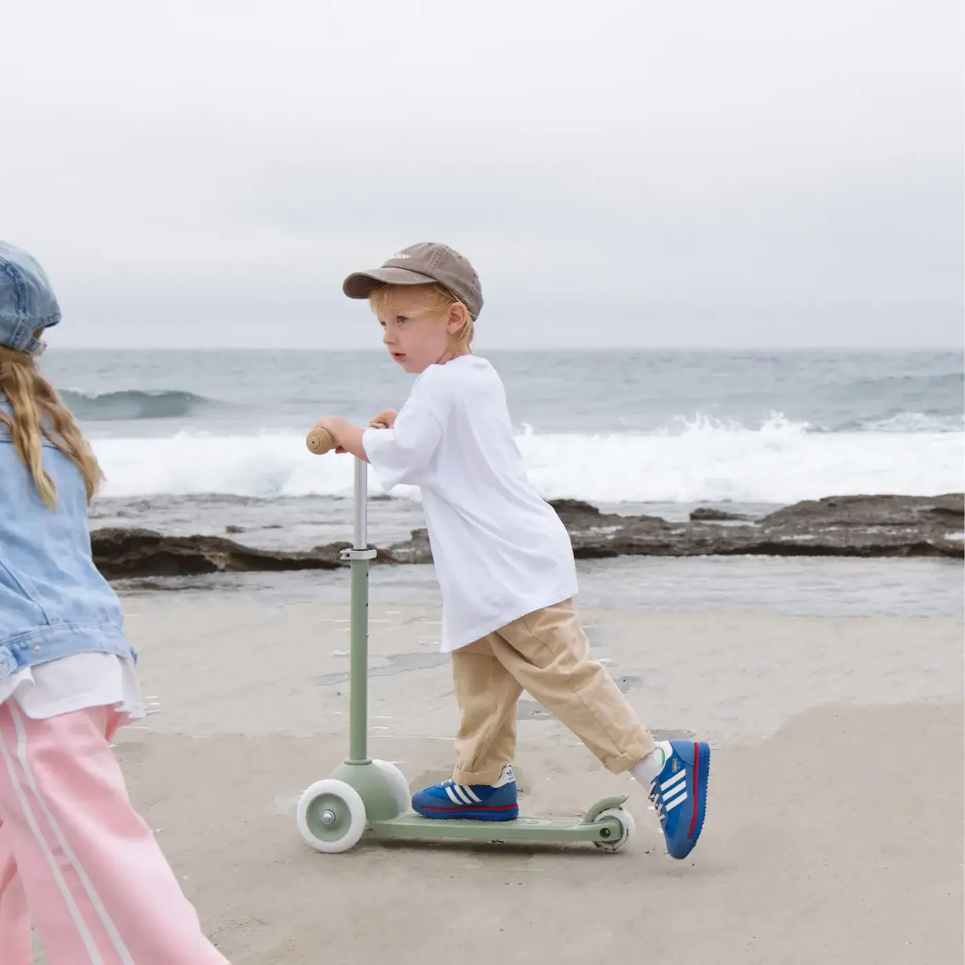 Banwood SL Europe - Vendita all'ingrosso Bicicletta/monopattino - BANWOOD ECO SCOOTER - OLIVA3