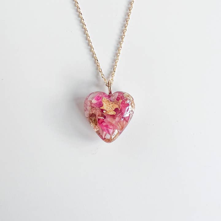 Pendentif mini cœur botanique pour la vente par Belart Fair Trade