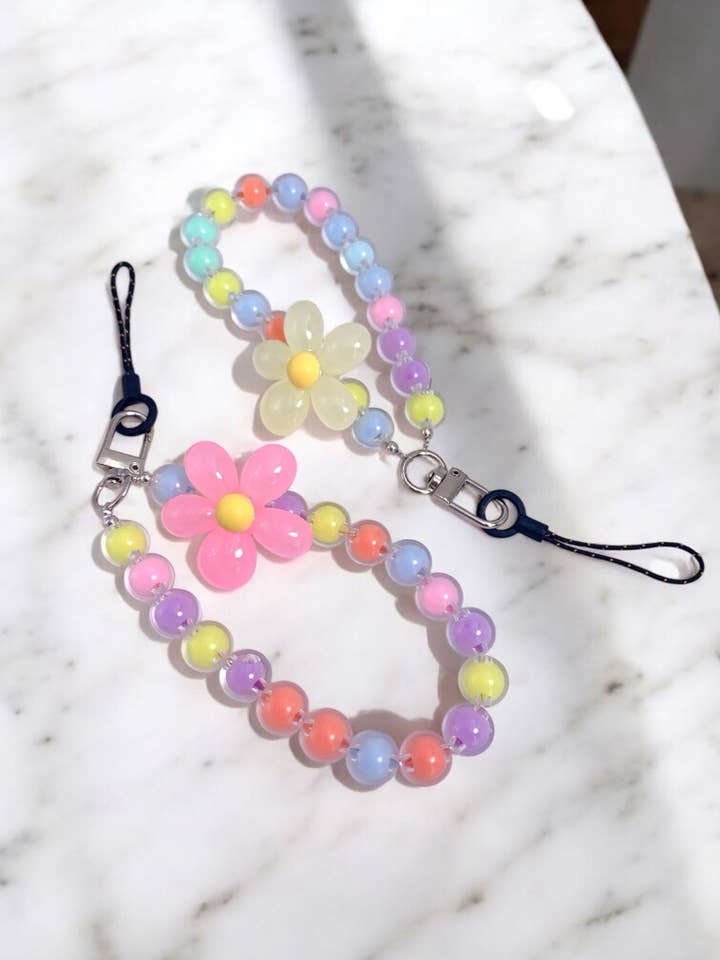 Flower phone strap KY15 for wholesale by BYREN | ÉLINE L'ATELIER