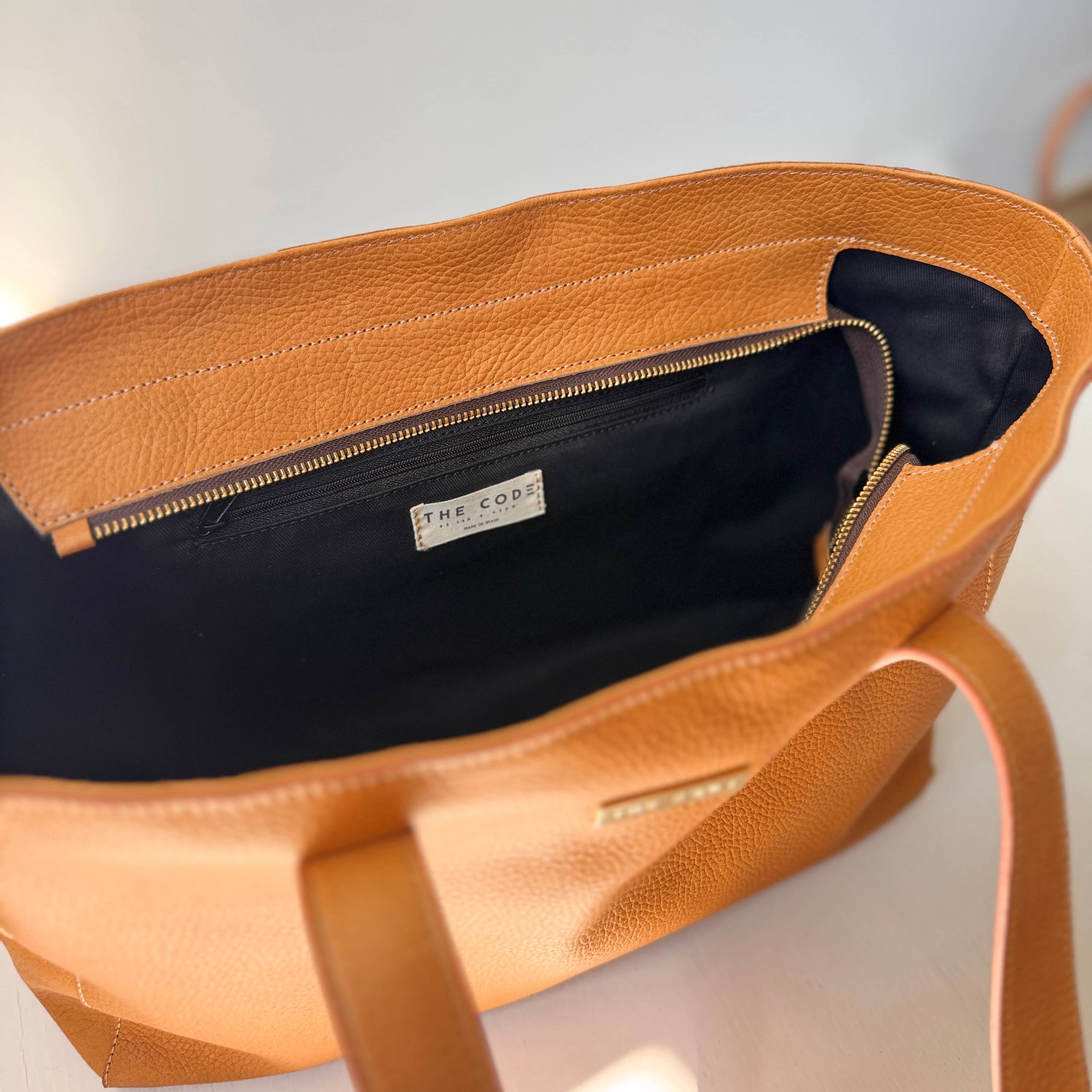 THE CODE - Vendita all'ingrosso Tracolla - Donna - Borsa Bowling Olga cammello5