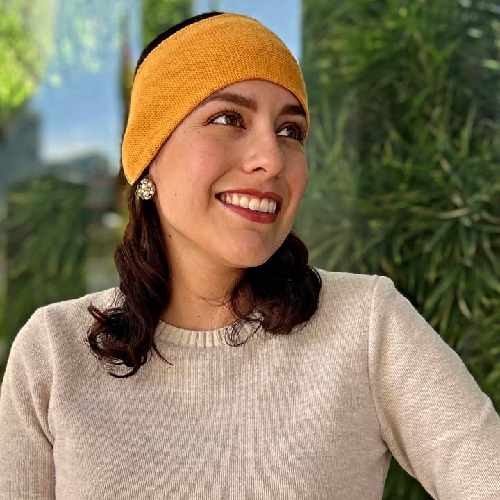 TINKU - Celebrating Bolivian Heritage - Wholesale Fashion Headband - Women's - PUMIRI Headband in 100% BABY Alpaca wool from Bolivia