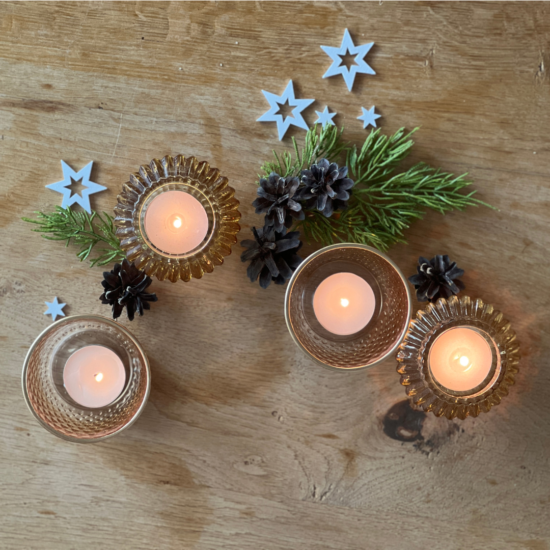 Wunderle GmbH - Venta al por mayor Velas pequeñas - Caja de regalo con velas y decoración navideña7