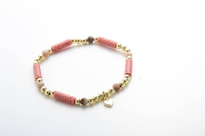 Stretch bracelet in pink with heart for wholesale by Accessoires by KHB