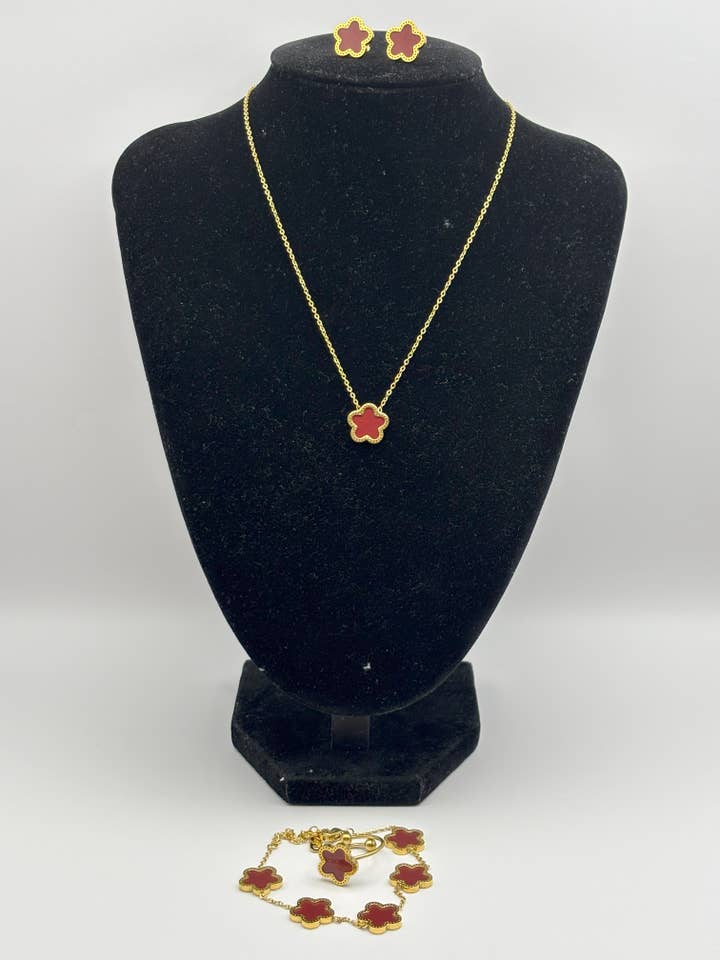 18K guldbelagt titanium rødkløver smykkesæt for engroshandel hos Crystal Creations