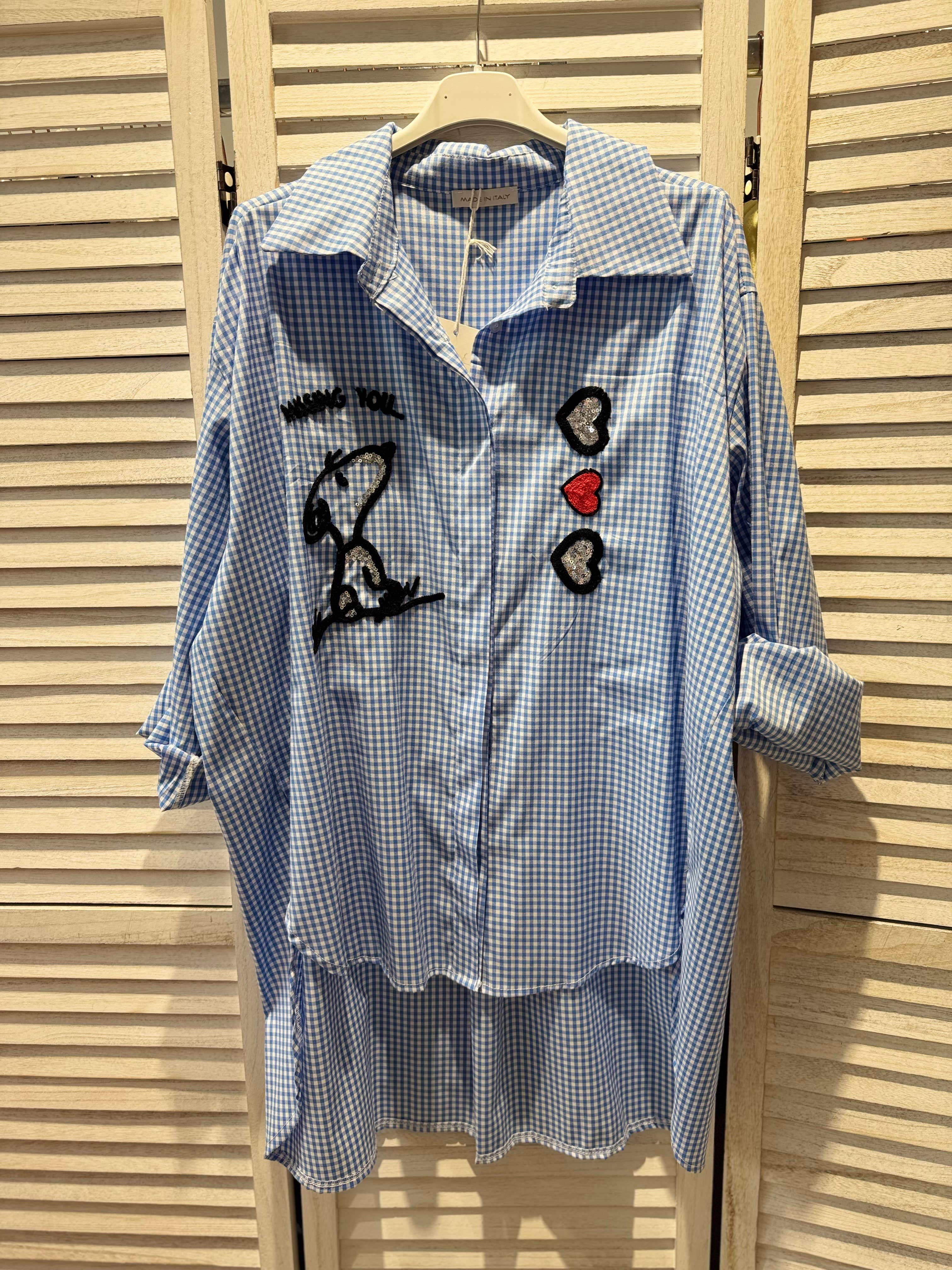 VICTORIA&ISAAC - Wholesale Button Down Shirt - Women's - Oversized embroidered shirt with heart and character motif3