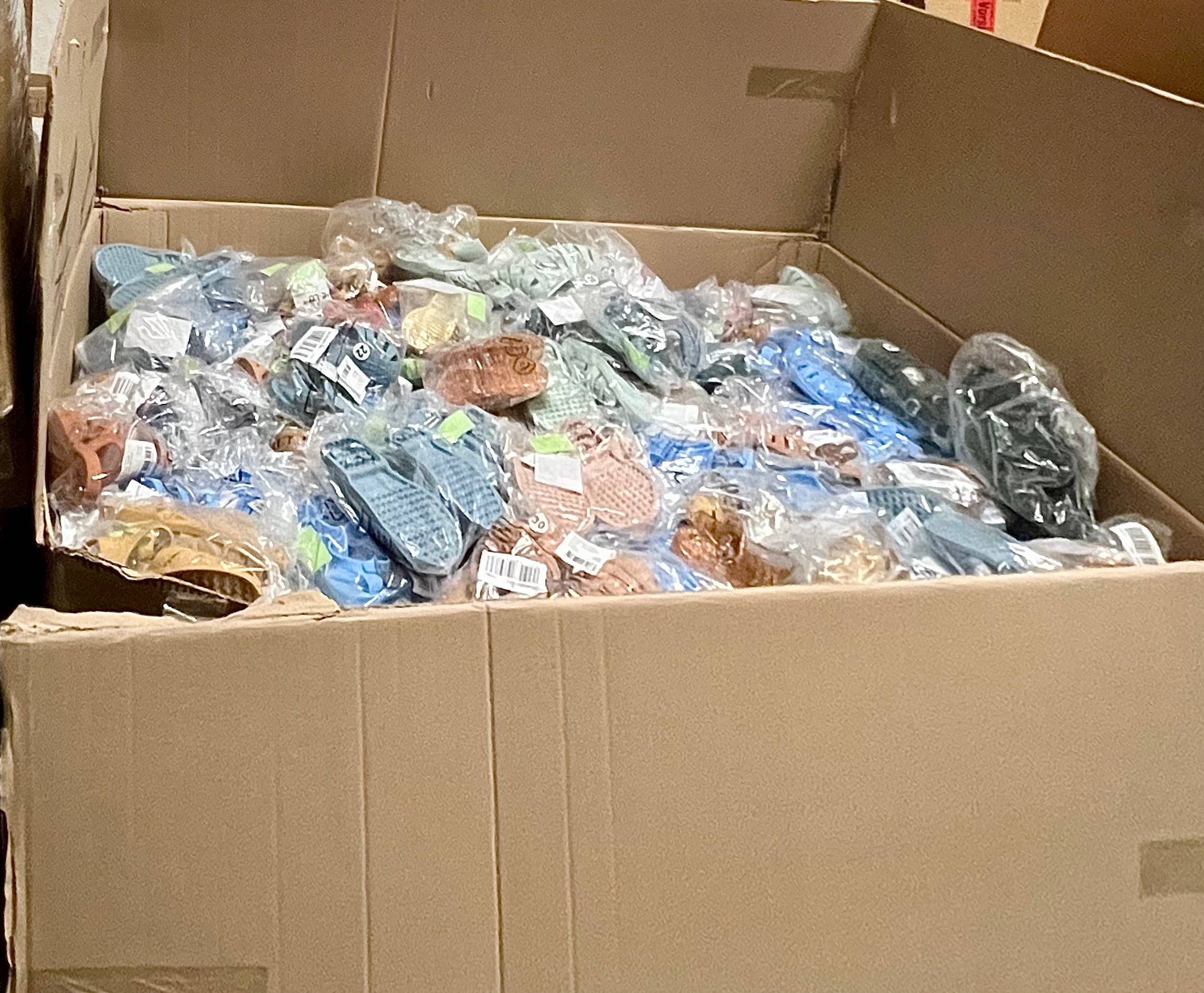 Salzmann Restwaren GmbH – wholesale Sandals – Kids – Liewood and other children's shoes sandals, water shoes, summer shoes7