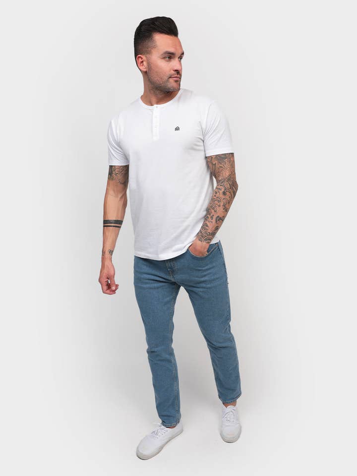 INTO THE AM - Vendita all'ingrosso Maglietta - Uomo - Maglietta Henley a Maniche Corte da Uomo (di Marca)30