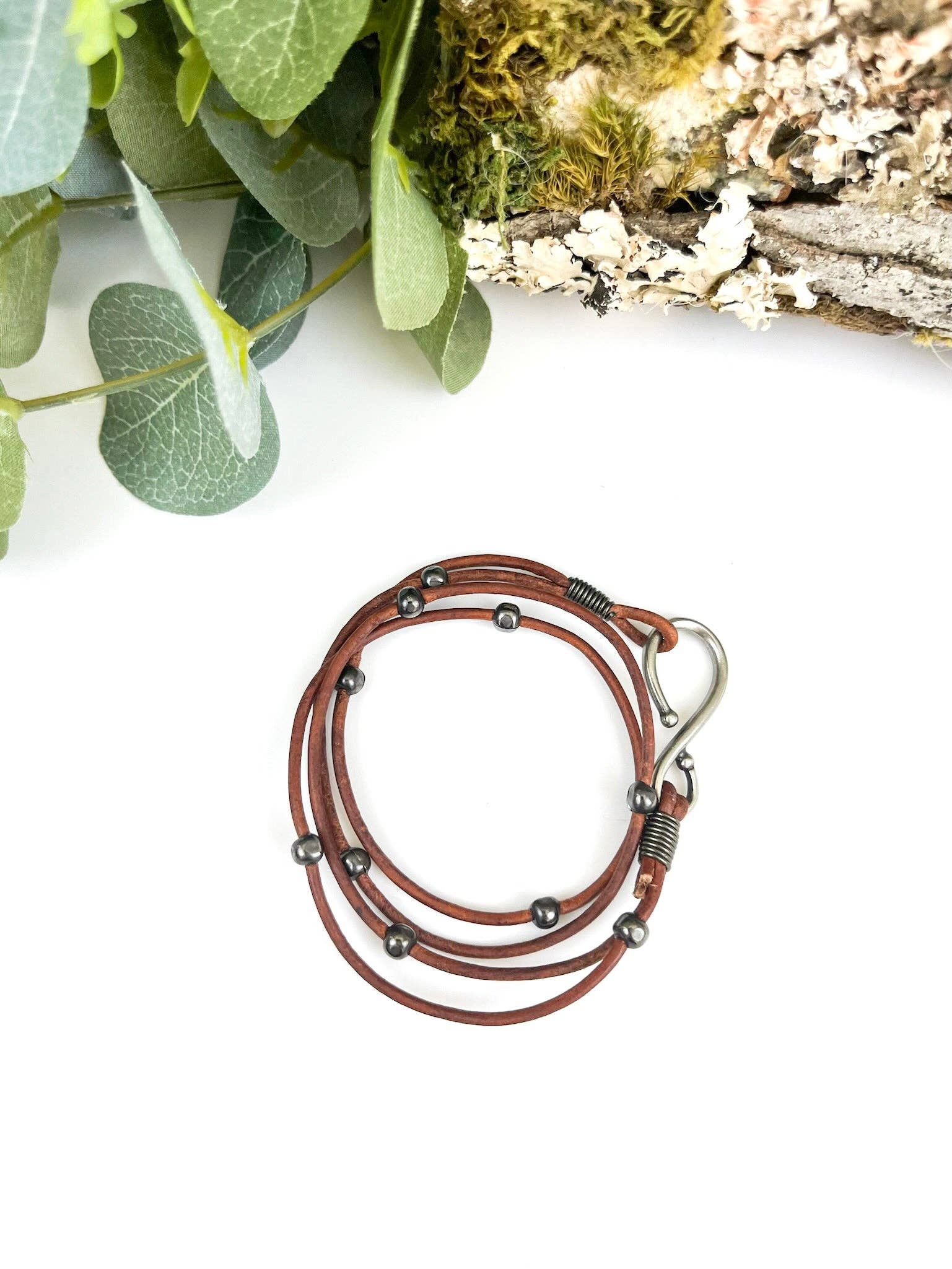 InspireDesigns - Wholesale Jewelry Set - Double Leather Hook Wrap0