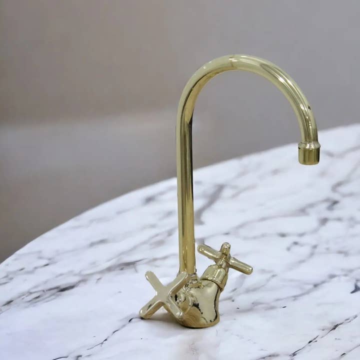 Moroccan Sink – wholesale Köksverktyg/-pryl – Handgjord mässingsblandare för bänkskiva, olackerad patinafinish