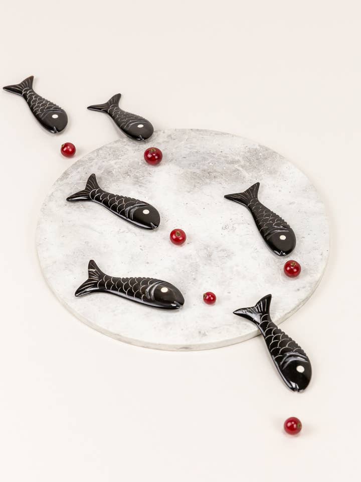 Set of 6 Fish Knife Holders In Plain Black Horn for wholesale by rivêt - L'Indochineur