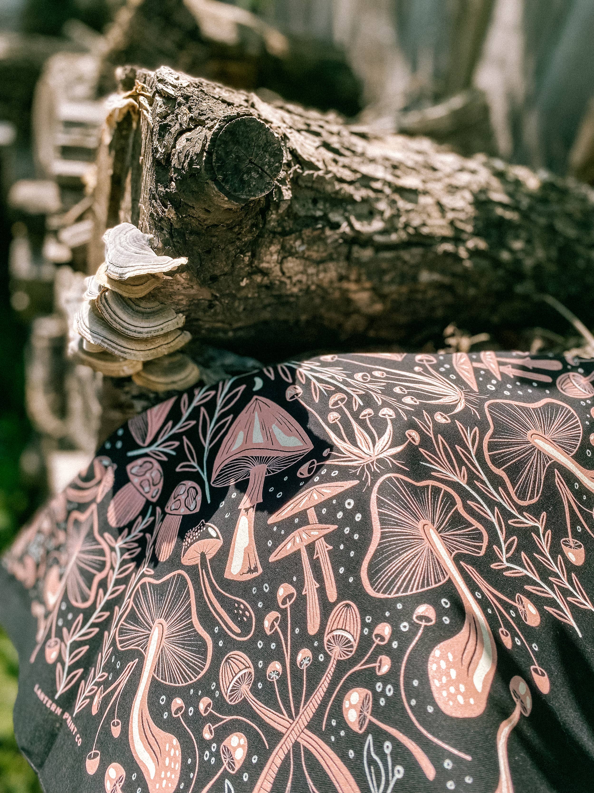 Lantern Print Co. - Venta al por mayor Bandana - Unisex - Bandana: Seta de Medianoche; Marrón, Verde, Rosa0