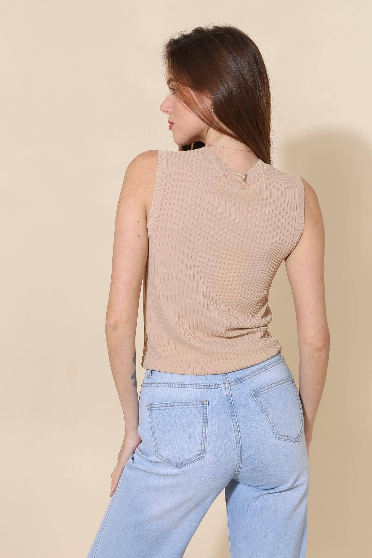CHOKLATE PARIS – Großhandel Tanktop – Damen – Tanktop aus feinem Rippenstrick mit breiten Trägern - 880717
