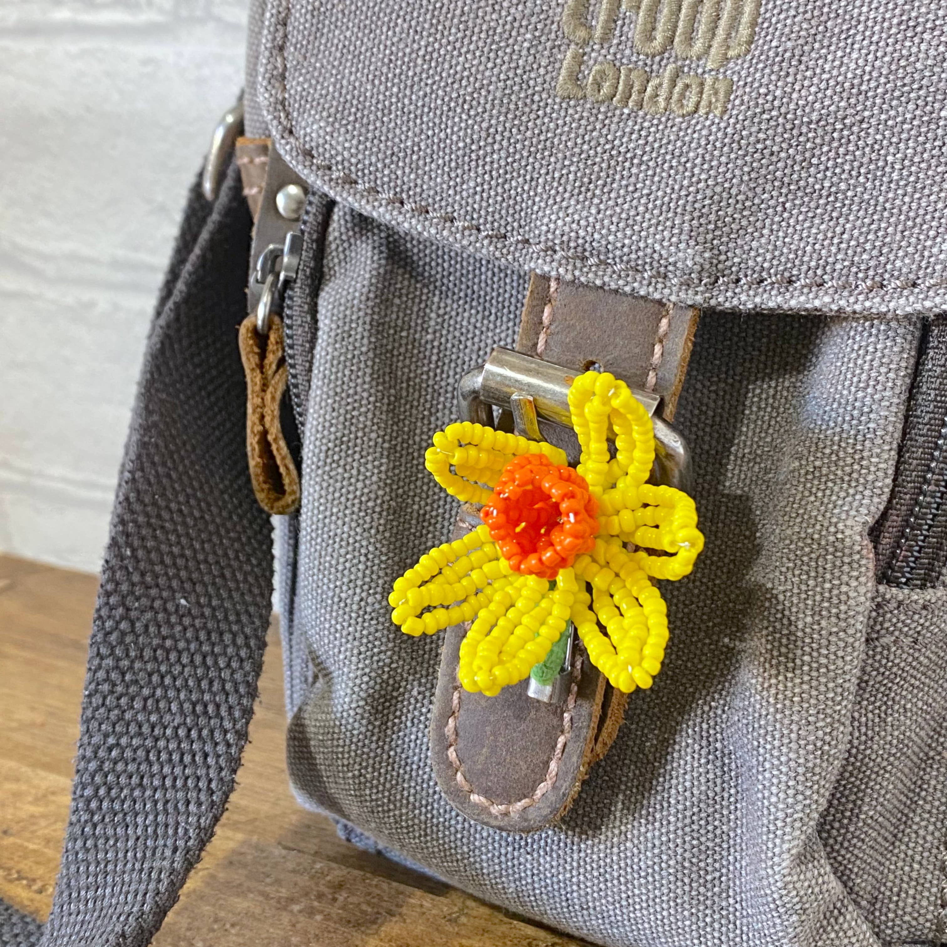 The Beaded Garden - Wholesale DIY Craft Kit - Daffodil Flower Brooch Pin Craft Kit -A creative gift idea.1