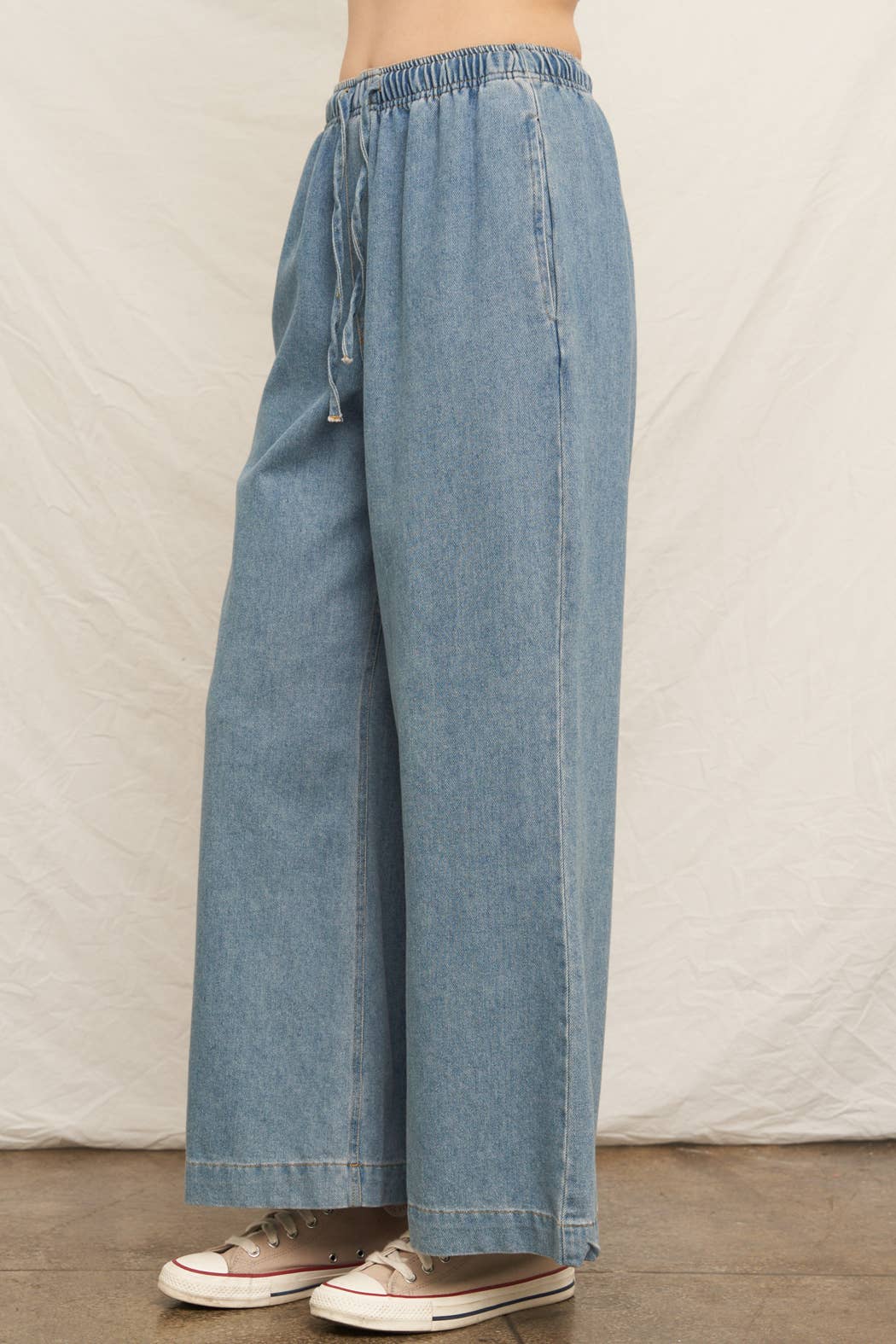 Wide Leg Denim Pants with Elastic Waistband for wholesale on Faire4