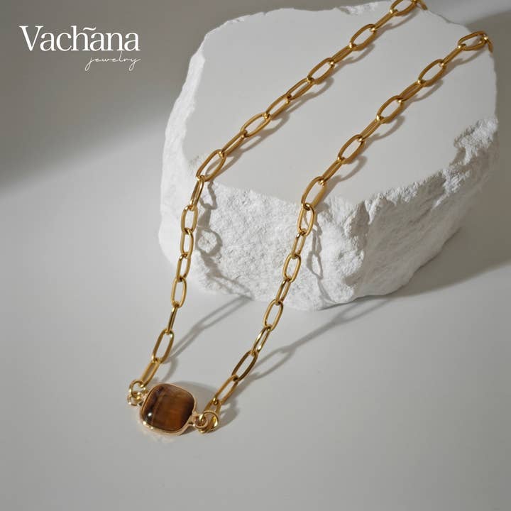 Collier avec trombone en pierre précieuse carrée pour la vente par Vachana