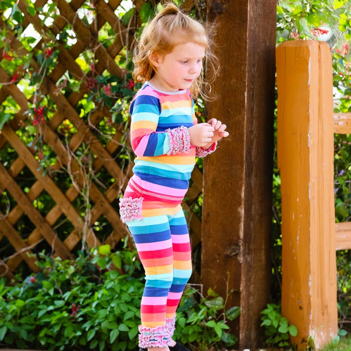 AnnLoren – Großhandel Fashion-Leggings – Kinder – Regenbogen-Leggings mit Rüschen für Mädchen, weiche Kinderkleidung1