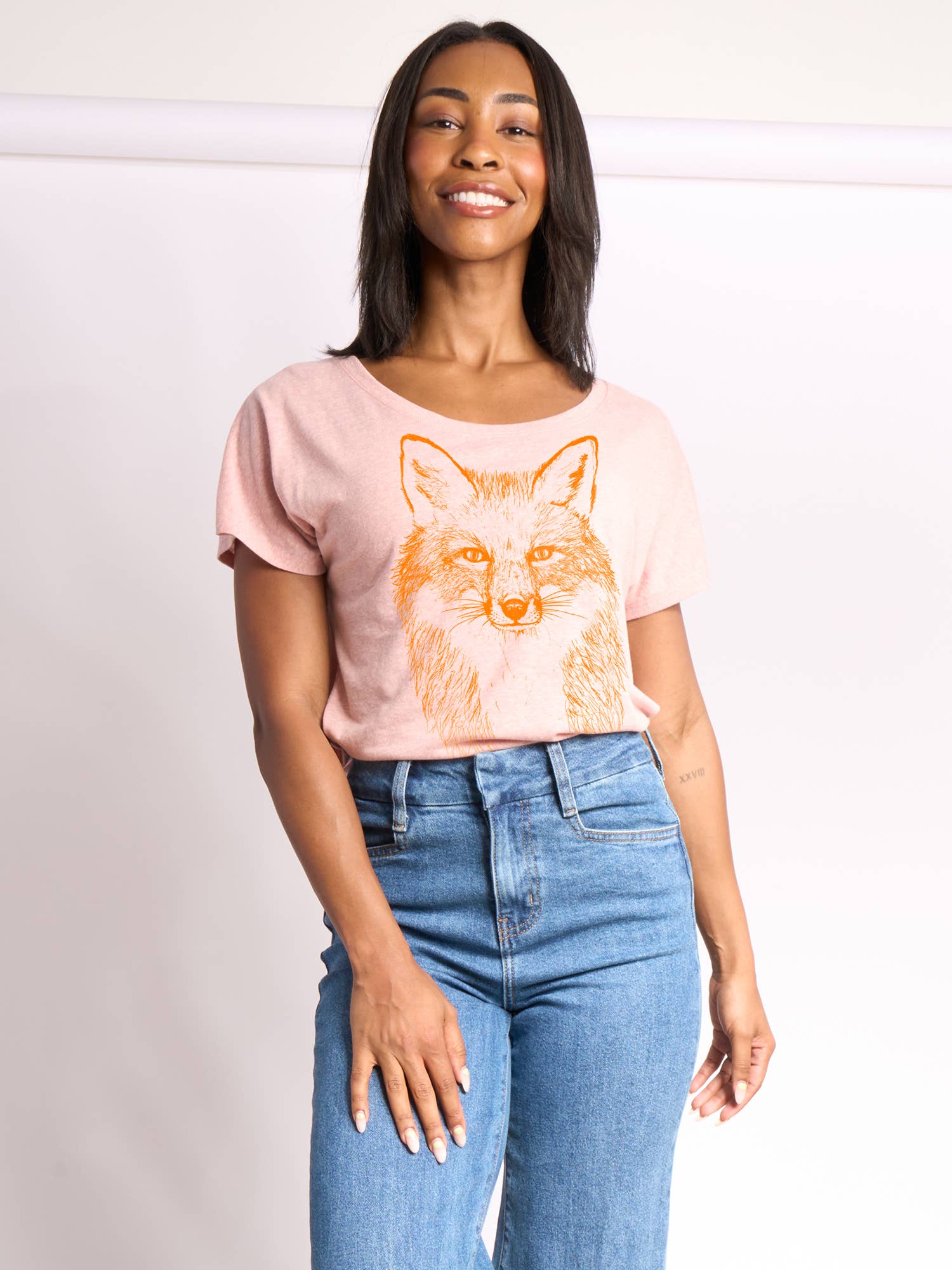 Supermaggie @ Faire – wholesale T-shirts med screentryck – Dam – Fox Nina T-shirt2