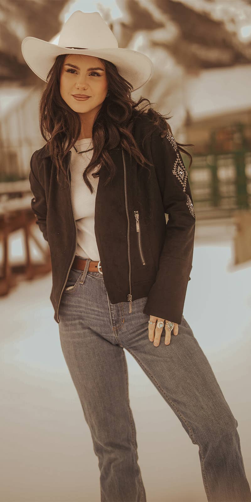 Black Ladies' Jacket L-25309 for wholesale on Faire4