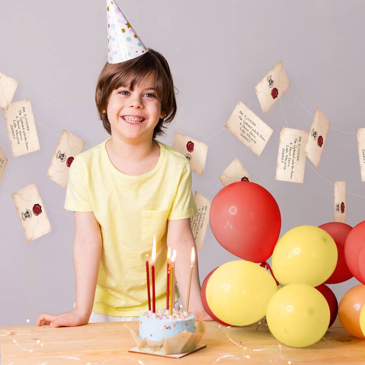 Conquest Journals - Wholesale Banner - Harry Potter Floating Hogwarts Acceptance Letters (40-Piece)9