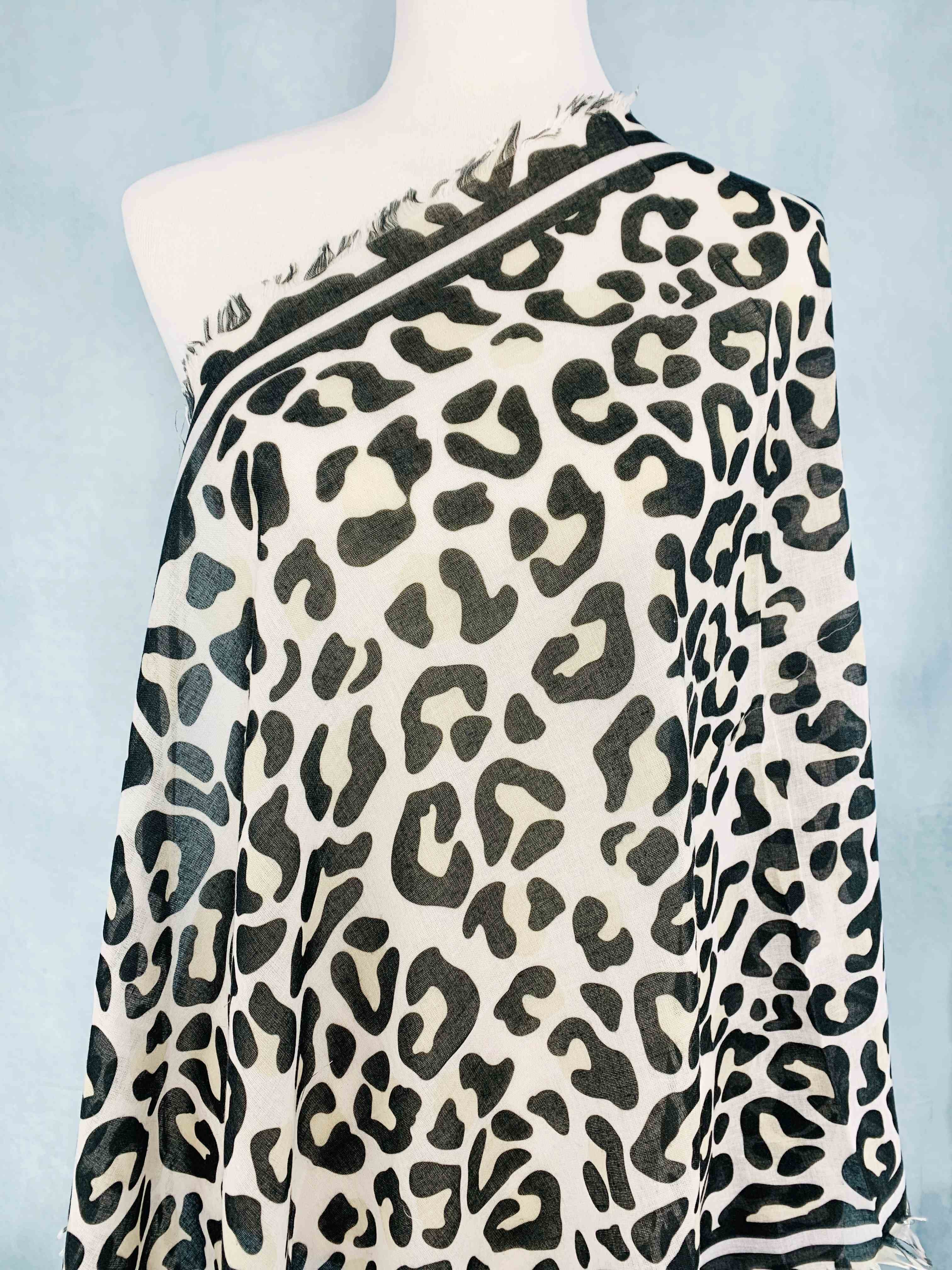 JC Sunny Fashion – wholesale Scarf – Women's – JC021091 Brown & Black Leopard Frayed-Edge Scarf/Shawl2