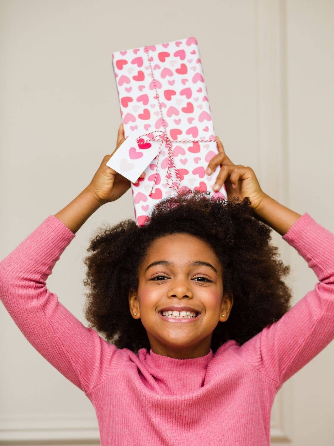 Curlicue – wholesale Flat wrap – Hearts wrapping paper - sustainable and eco-friendly3