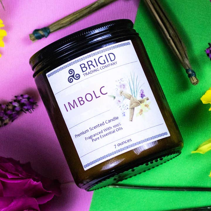 Bougie en cire de soja Imbolc - Bruyère, Rose, Narcisse & Vétiver pour la vente par Brigid Trading Company