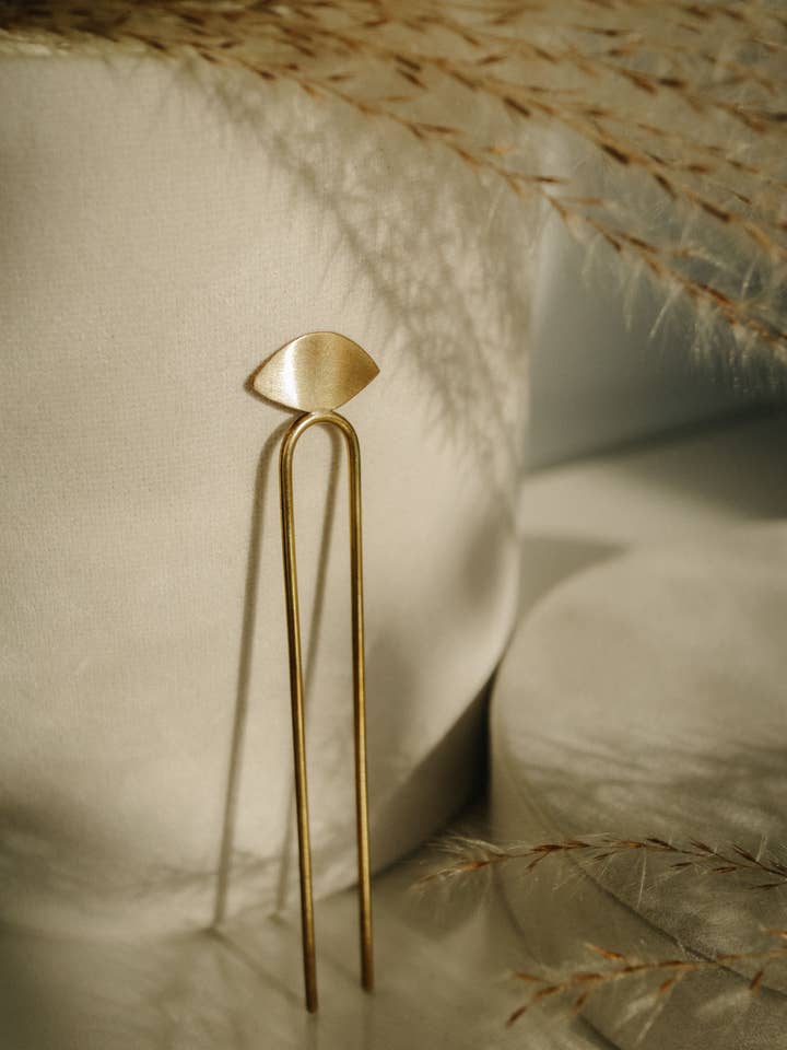 Crown Hair Pin for wholesale by Kapelika