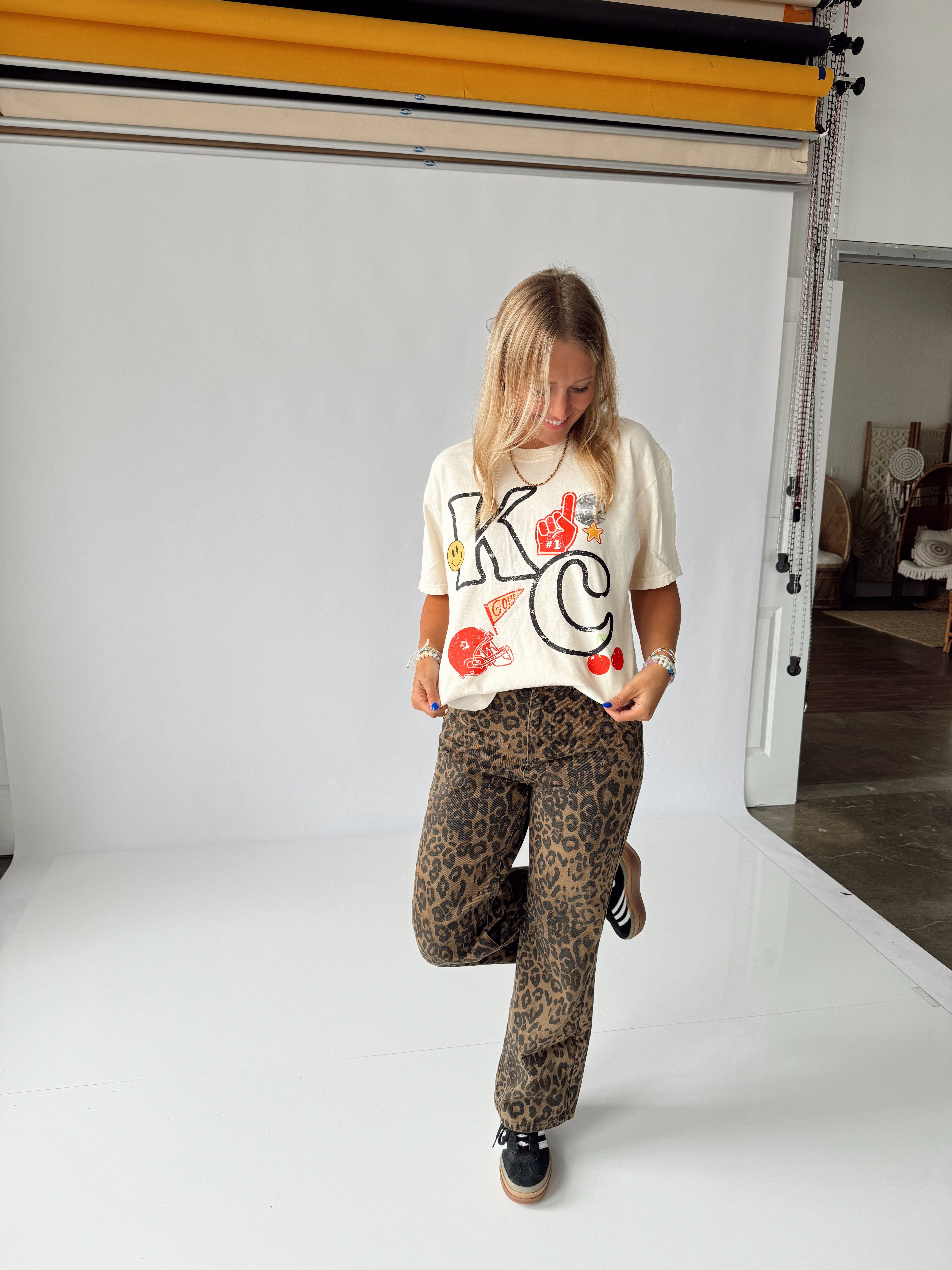 Jules Co - Wholesale Screen Printed T-Shirt - Women's - KC Icon T-Shirt2