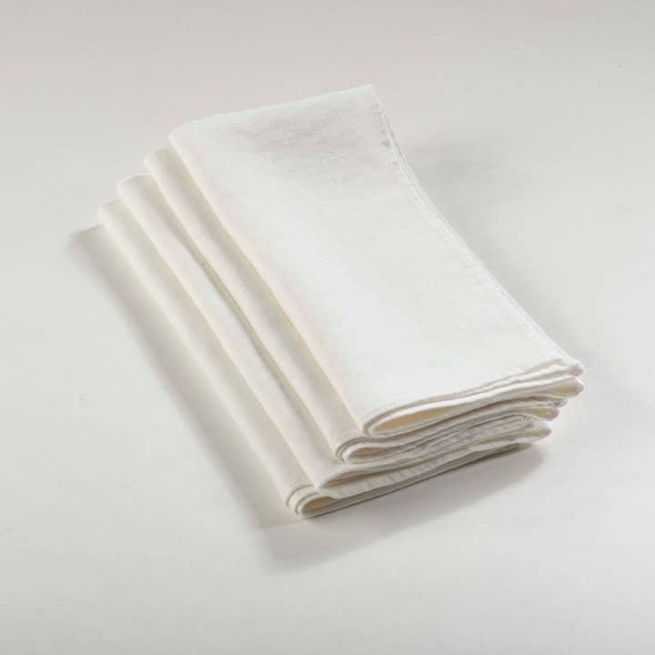 Fennco Styles â wholesale Dinner & cloth napkin â Ruffled Stone-Washed Pure Linen 20" Cloth Napkin2