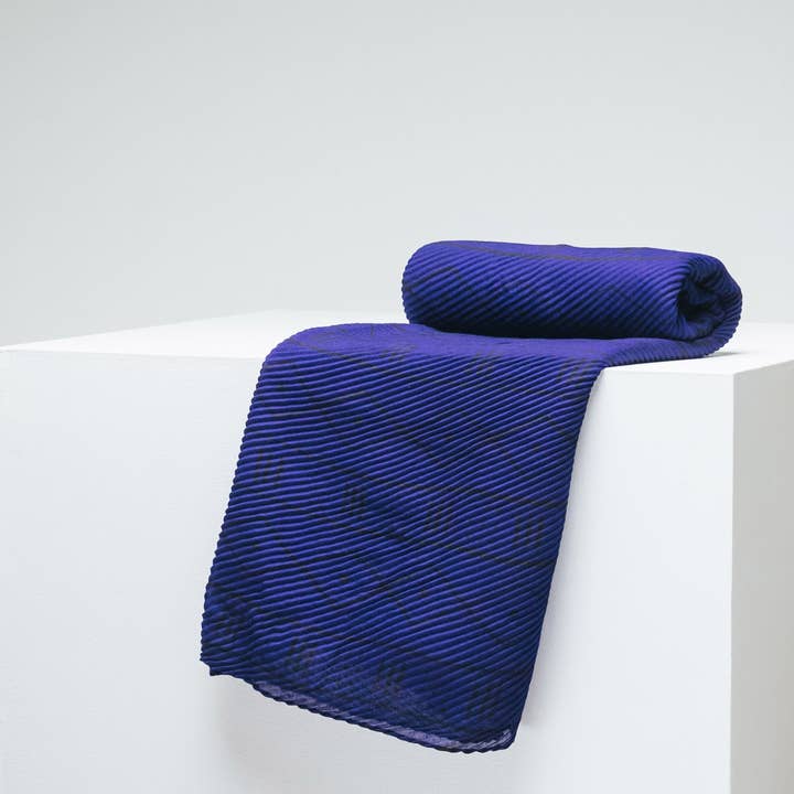 Blue Printed Pleated Head Wrap in Essence for wholesale on Faire6