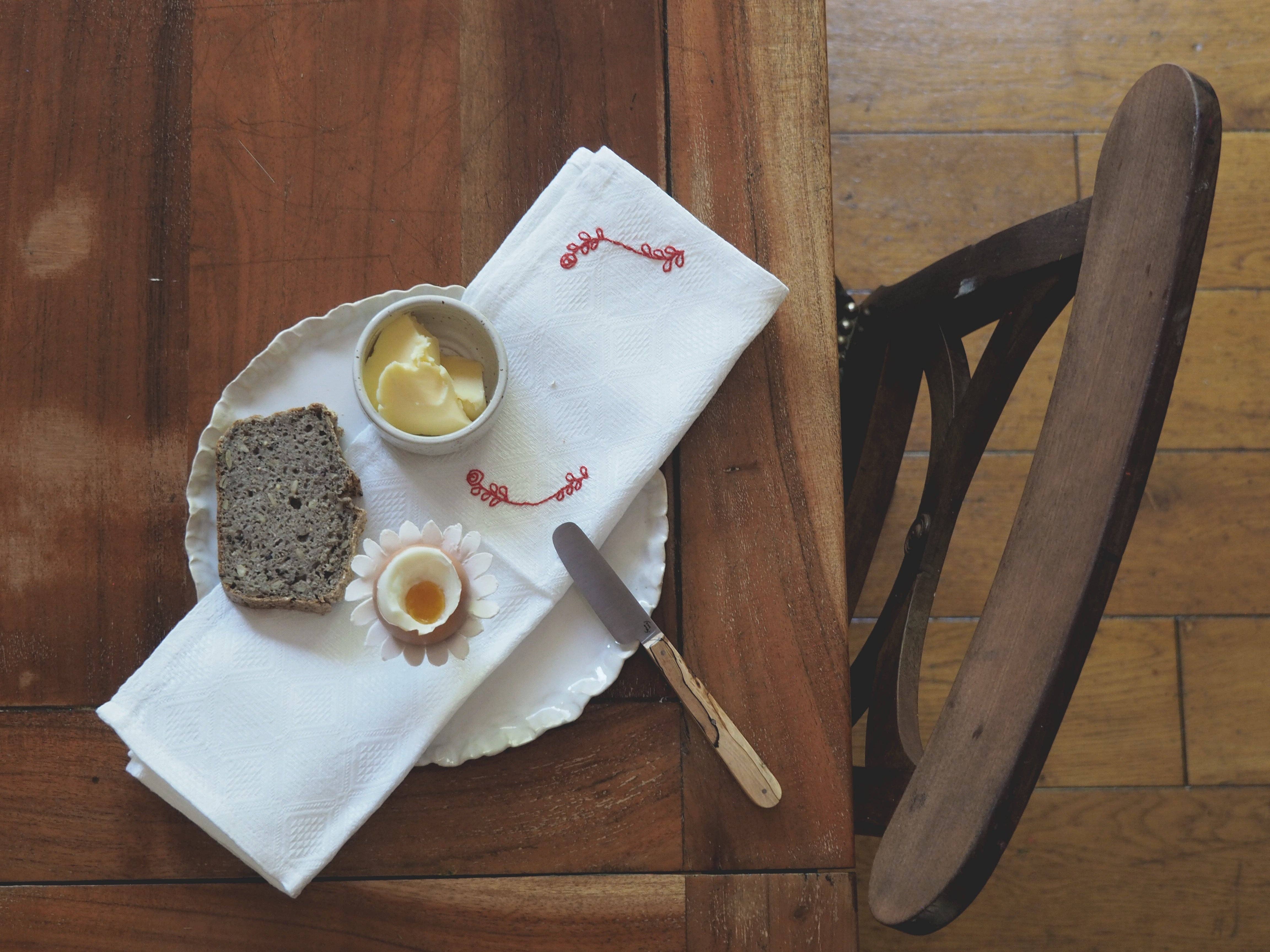 À bientôt - Wholesale Dinner & Cloth Napkin - Embroidered Rose Napkin1