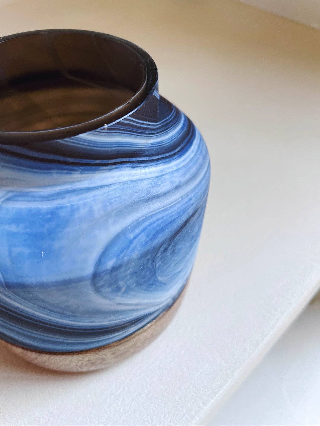 House of Roya Ltd – wholesale Vase – Deep Smoke Vase with a Wood Base  - Large2