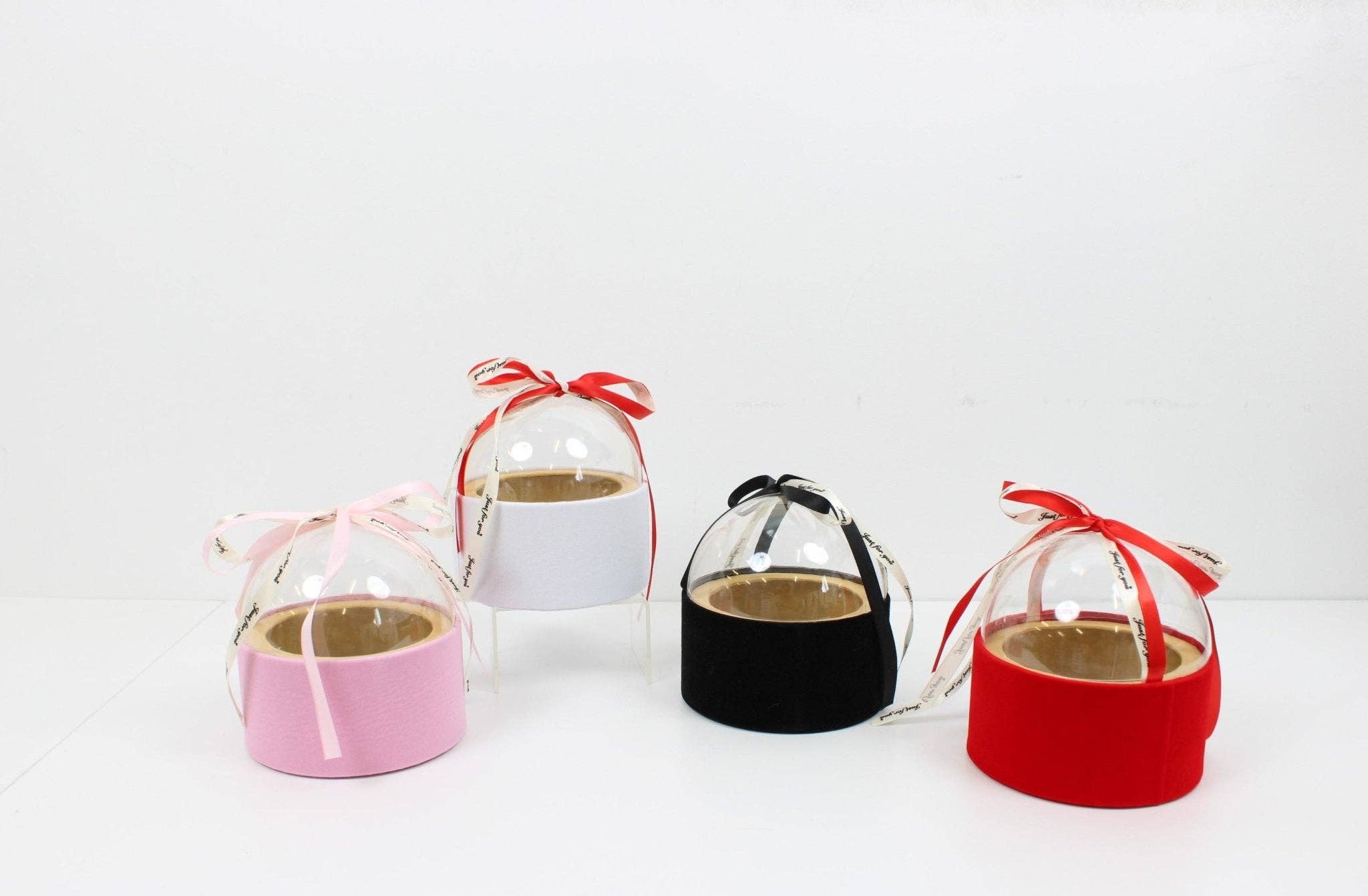 Elegant Design Supply - Vente Coffrets cadeaux - Boîte-cadeau ronde avec couvercle transparent et ruban1