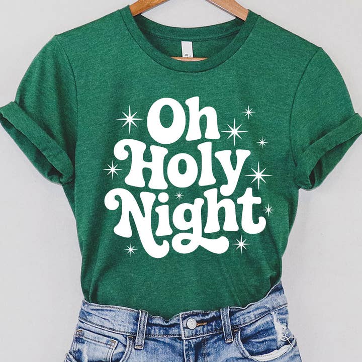 Grafisk T-shirt med teksten "Oh Holy Night" for engroshandel hos Kissed Apparel